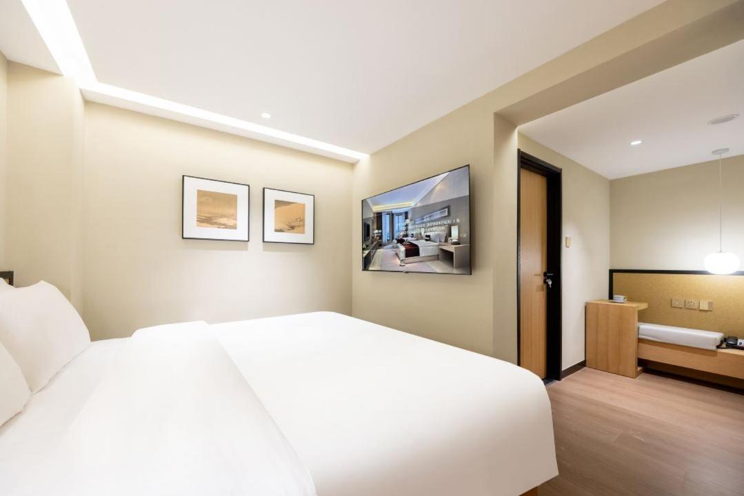 Beijing Tangfu Nanluoguxiang Wang Fu Jing Forbidden City Snack Street Hotel,1 Stop Walking To Airport Express,3 Stop To Tiananmen&Free Laundry Dry Service &Professional Free Tour Ticket Service With English Speaking Staff Extérieur photo