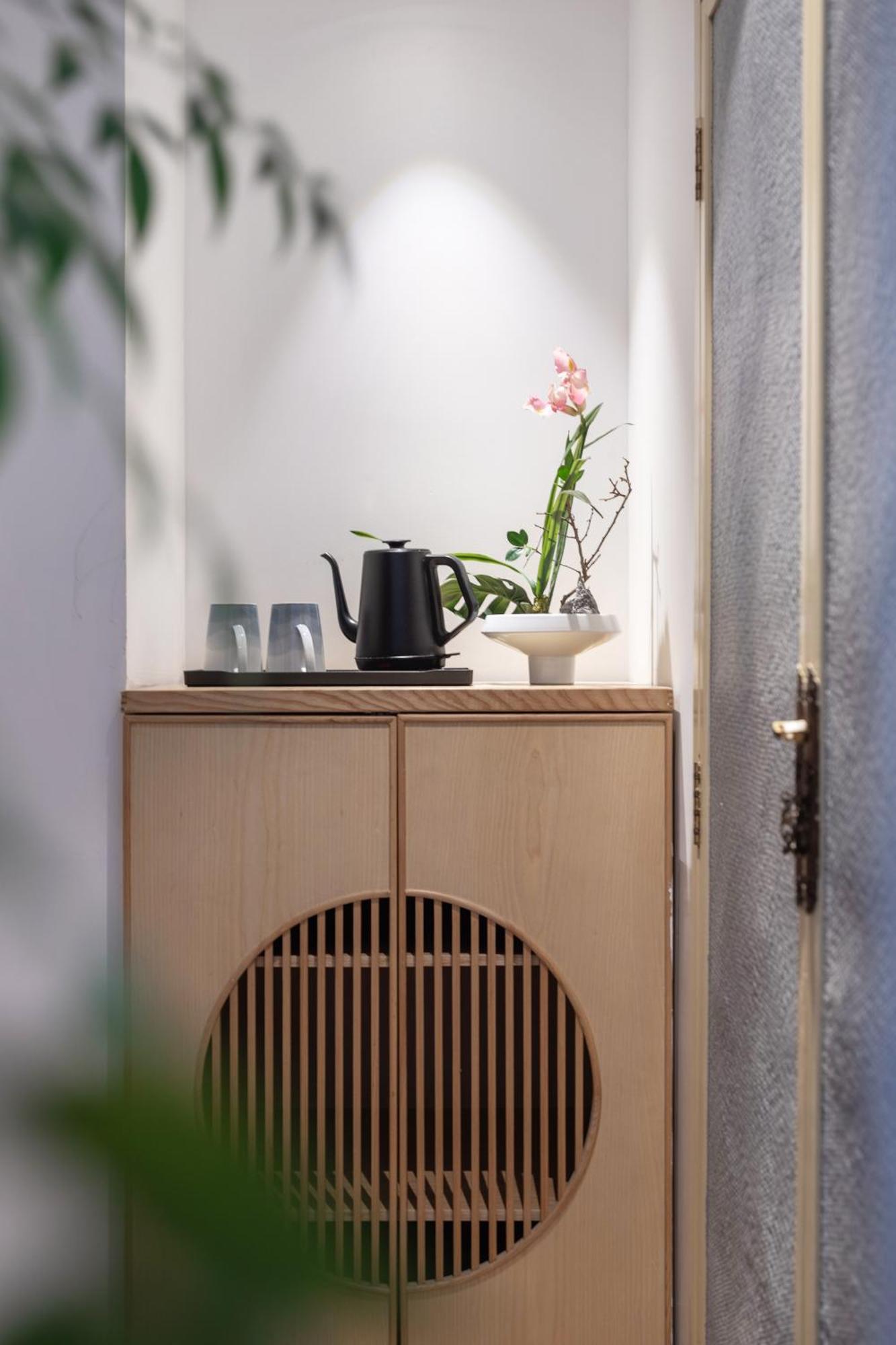 Beijing Tangfu Nanluoguxiang Wang Fu Jing Forbidden City Snack Street Hotel,1 Stop Walking To Airport Express,3 Stop To Tiananmen&Free Laundry Dry Service &Professional Free Tour Ticket Service With English Speaking Staff Extérieur photo